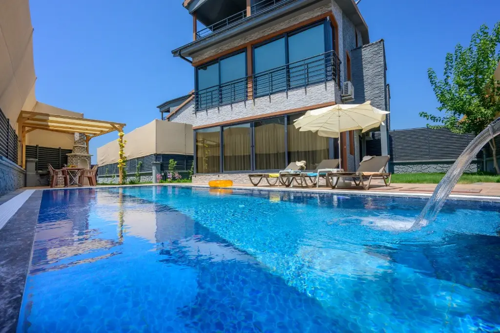 Home in Camkoy